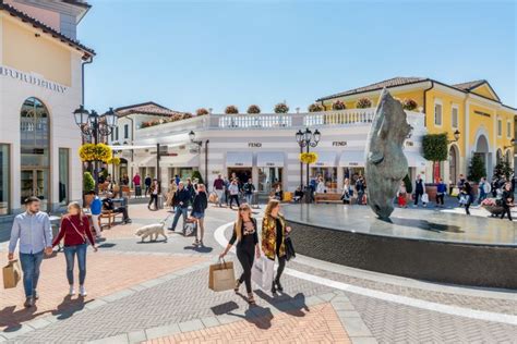 serravalle outlet best days.